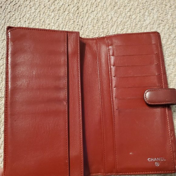 CHANEL RED CAMELLIA LAMBSKIN LONG WALLET - Picture 4 of 12